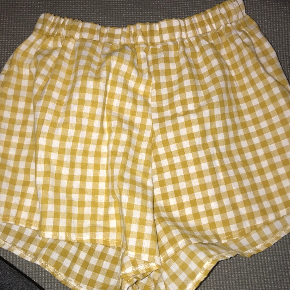 cute yellow gingham shorts